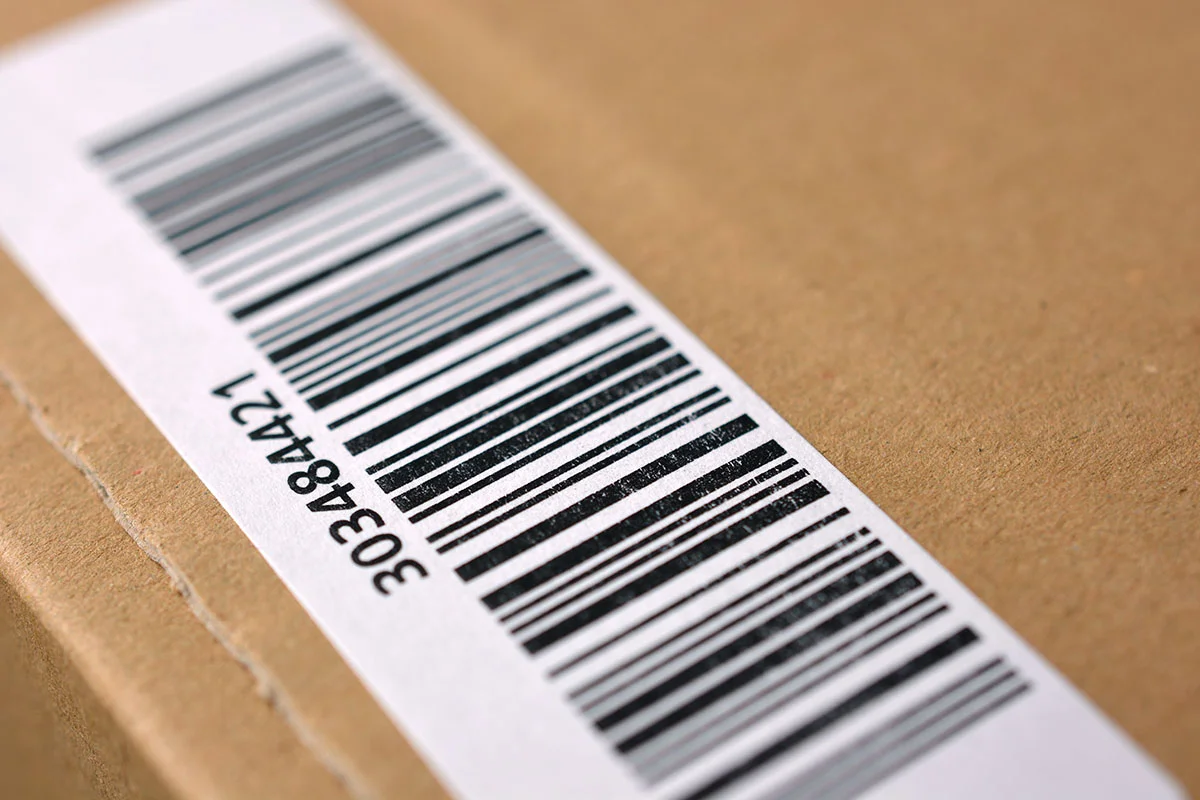 Étiquette codes-barres sur colis